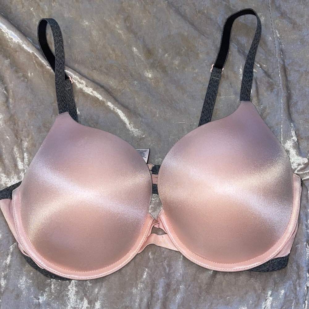 Victoria’s Secret 36D perfect tee shirt bra